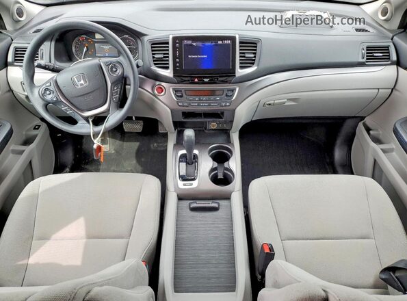 5FNYF6H33JB050610 2018 HONDA PILOT Gray Dashboard view