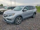 2018 Honda Pilot Silver vin: 5FNYF6H35JB030696