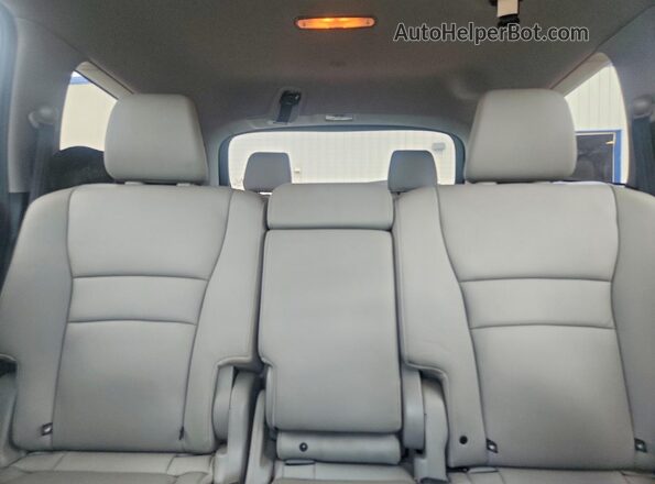 5FNYF6H52KB069863 2019 HONDA PILOT Серебряный Вид задних сидений