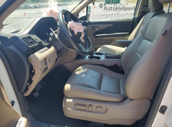 5FNYF6H54KB036282 2019 HONDA PILOT Белый Вид салона спереди