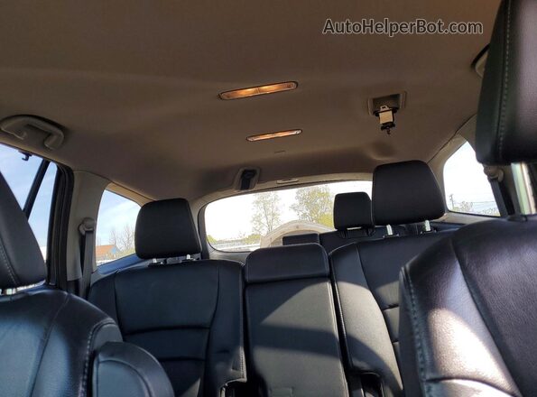 5FNYF6H55KB099830 2019 HONDA PILOT Gray Rear seats view