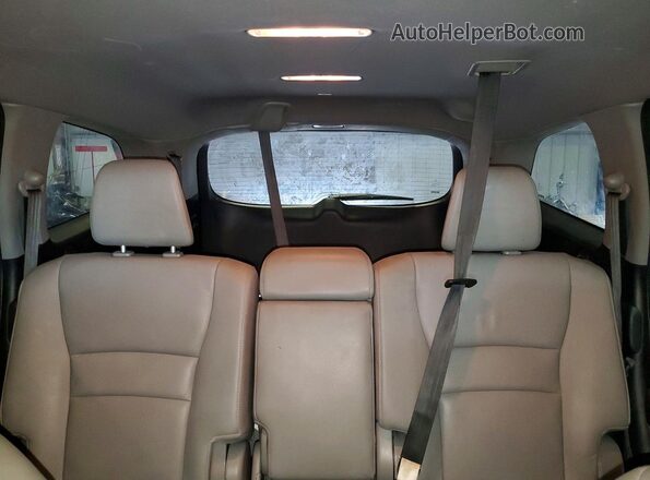 5FNYF6H59JB071981 2018 HONDA PILOT Blue Вид задніх сидінь