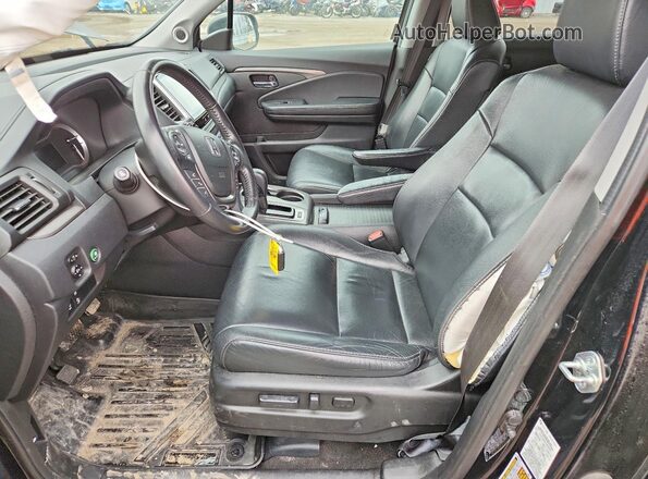 5FNYF6H67HB090967 2017 HONDA PILOT Черный Вид салона спереди