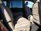 2021 Honda Pilot Touring Burgundy vin: 5FNYF6H6XMB044687