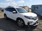 2018 Honda Pilot Touring White vin: 5FNYF6H97JB043793