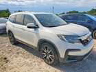 2019 Honda Pilot Touring White vin: 5FNYF6H97KB071093