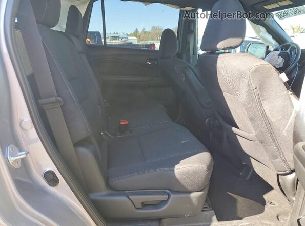 5FNYF8H2XMB009043 2021 HONDA PASSPORT Silver Widok wnętrza z tyłu