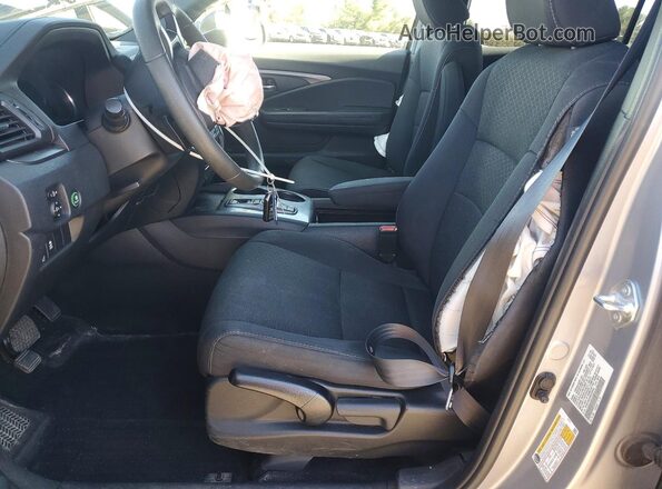 5FNYF8H2XMB009043 2021 HONDA PASSPORT Silver Widok wnętrza z przodu