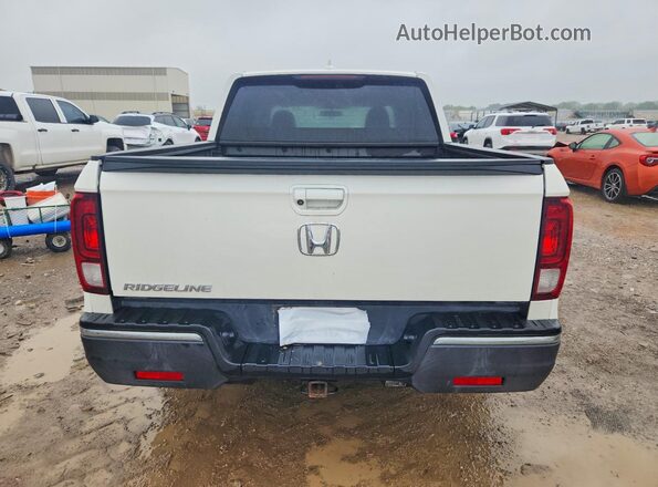 5FPYK2F57HB010847 2017 HONDA RIDGELINE White Widok z tyłu