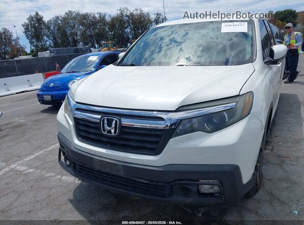 5FPYK2F64HB011219 2017 HONDA RIDGELINE White Widok zestawu wskaźników