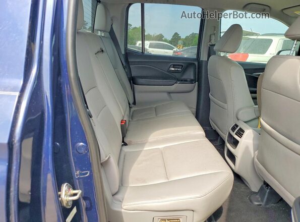 5FPYK2F6XHB002511 2017 HONDA RIDGELINE Blue Widok tylnych siedzeń