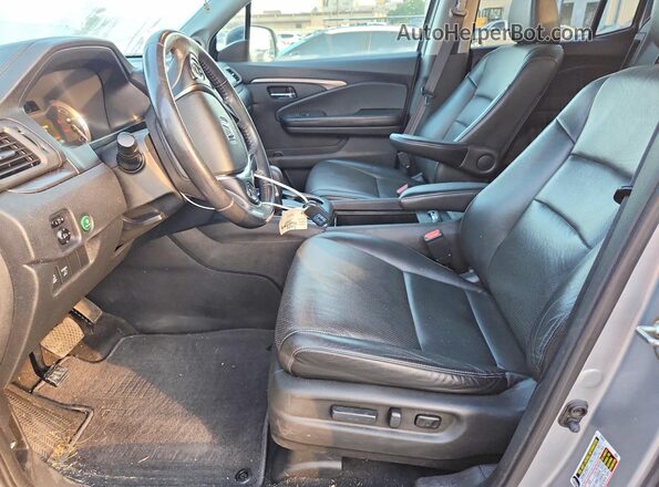 5FPYK3F50HB025955 2017 HONDA RIDGELINE Silver Vista interior delantera