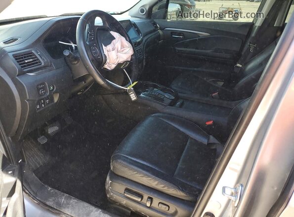 5FPYK3F50PB027610 2023 HONDA RIDGELINE Gray Front interior view
