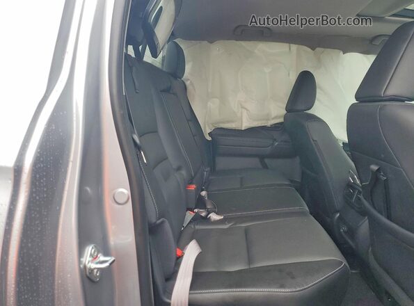 5FPYK3F55SB050924 2025 HONDA RIDGELINE Silver Vista de los asientos traseros