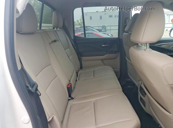 5FPYK3F56LB000440 2020 HONDA RIDGELINE White Widok wnętrza z tyłu