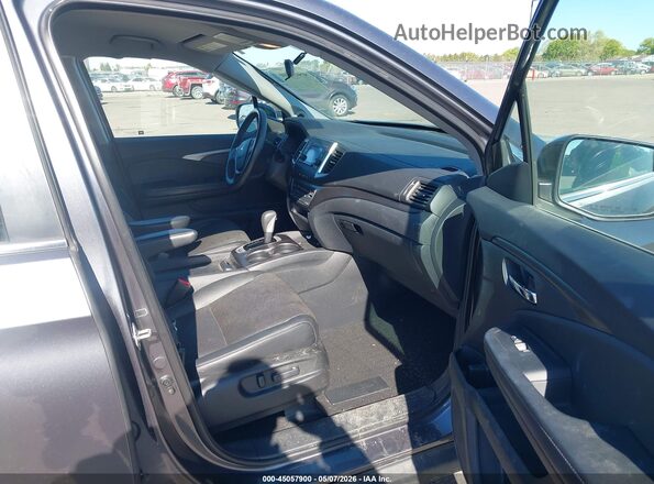 5FPYK3F58HB026562 2017 HONDA RIDGELINE Серый Вид салона спереди