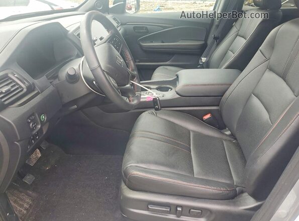 5FPYK3F65SB000582 2025 HONDA RIDGELINE Silver Widok wnętrza z przodu
