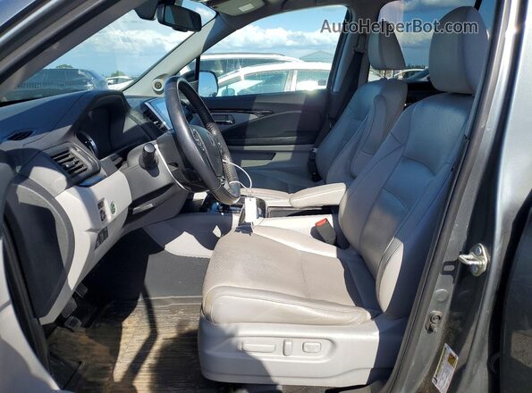 5FPYK3F72HB039714 2017 HONDA RIDGELINE Charcoal Front interior view