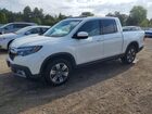 2018 Honda Ridgeline Rtl White vin: 5FPYK3F72JB017282