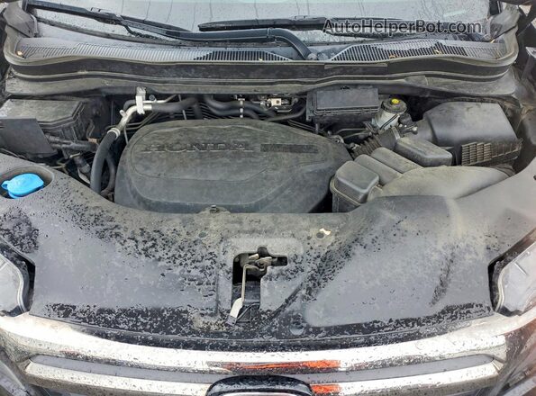 5FPYK3F82JB012673 2018 HONDA RIDGELINE Black Widok wnętrza z tyłu