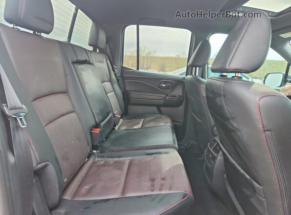 5FPYK3F88MB008857 2021 HONDA RIDGELINE White Вид задніх сидінь