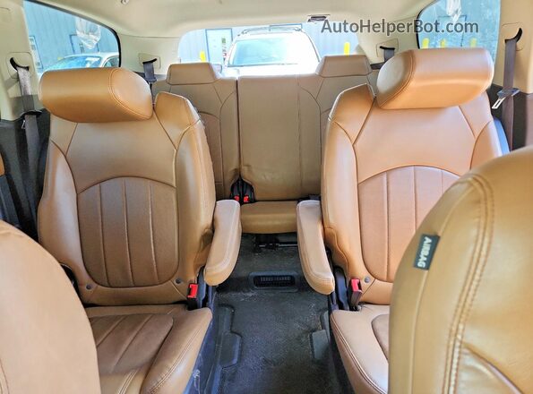5GAKVBKD9GJ224685 2016 BUICK ENCLAVE Желто-коричневый Вид задних сидений