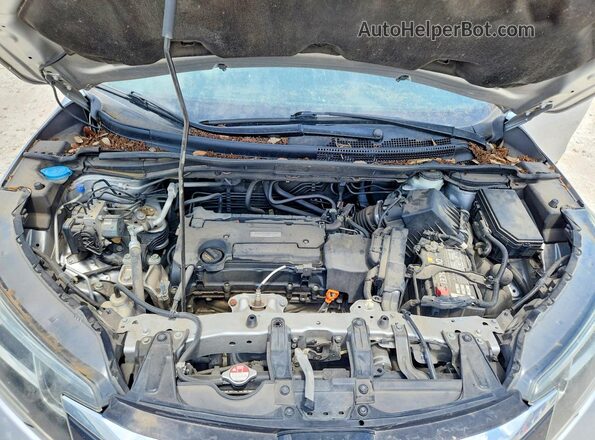 5J6RM4H32GL089767 2016 HONDA CR-V Silver Rear interior view
