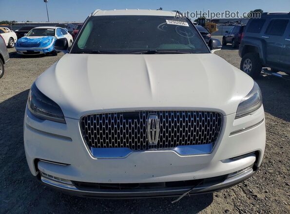 5LM5J7WC0LGL29489 2020 LINCOLN AVIATOR Белый Вид спереди