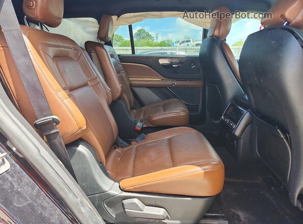 5LM5J7WC5LGL35160 2020 LINCOLN AVIATOR Black Rear interior view