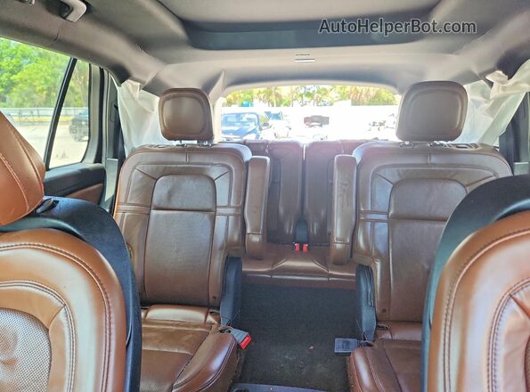 5LM5J7WC5LGL35160 2020 LINCOLN AVIATOR Black Rear seats view