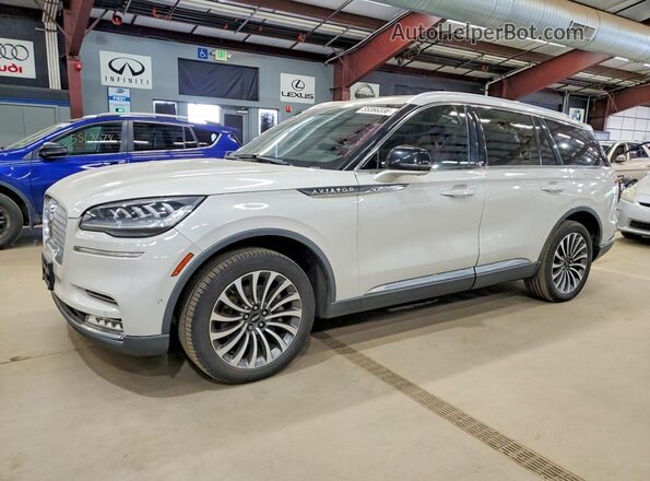 5LM5J7XC0LGL22430 2020 LINCOLN AVIATOR Желто-коричневый Передняя левая четверть