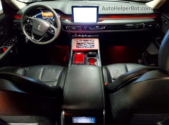 5LM5J7XC0RGL05698 2024 LINCOLN AVIATOR Черный Вид панели приборов