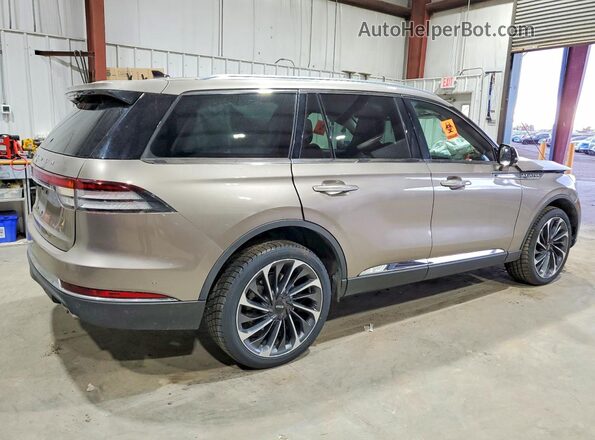 5LM5J7XC7MGL14102 2021 LINCOLN AVIATOR Желто-коричневый Задняя правая четверть