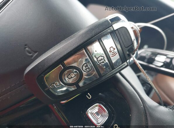 5LM5J7XC9LGL24886 2020 LINCOLN AVIATOR Красный Вид панели приборов