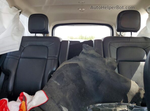 5LM5J7XC9MGL00508 2021 LINCOLN AVIATOR Gray Widok tylnych siedzeń