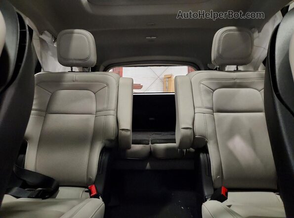 5LM5J7XC9SGL14728 2025 LINCOLN AVIATOR Черный Вид задних сидений