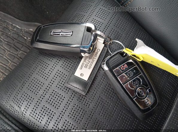 5LM5J9XC0SGL01247 2025 LINCOLN AVIATOR Light Blue Вид панели приборов