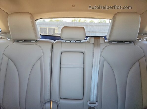 5LMCJ1C91KUL03433 2019 LINCOLN MKC Белый Вид задних сидений