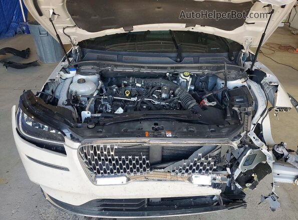 5LMCJ1C95MUL26099 2021 LINCOLN CORSAIR Silver Engine compartment view