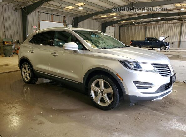 5LMCJ1D92HUL46671 2017 LINCOLN MKC Серебряный Передняя правая четверть