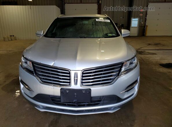 5LMCJ1D92HUL46671 2017 LINCOLN MKC Серебряный Вид спереди