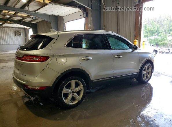 5LMCJ1D92HUL46671 2017 LINCOLN MKC Серебряный Задняя правая четверть
