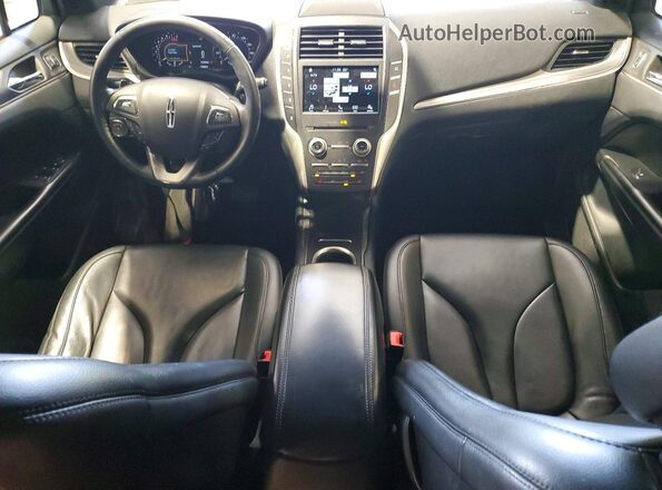 5LMCJ1D92HUL46671 2017 LINCOLN MKC Серебряный Вид панели приборов