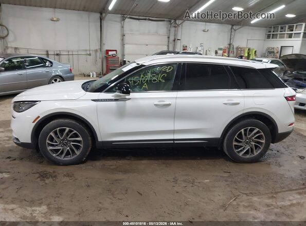 5LMCJ1D92MUL09002 2021 LINCOLN CORSAIR White Widok wnętrza 360 stopni