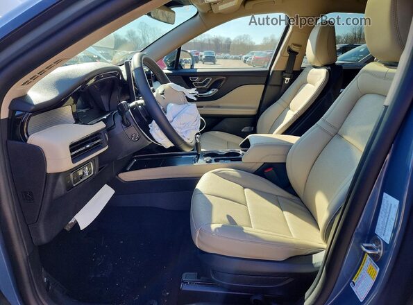 5LMCJ1DA8TUL09899 2026 LINCOLN CORSAIR Blue Widok wnętrza z przodu