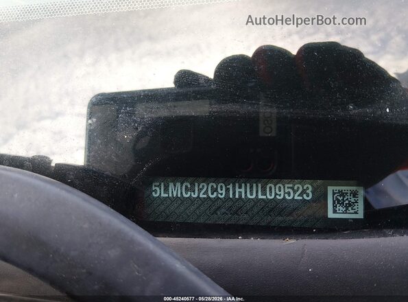 5LMCJ2C91HUL09523 2017 LINCOLN MKC Red Widok komory silnika