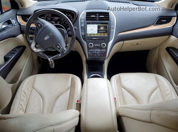 5LMCJ2C9XGUJ19007 2016 LINCOLN MKC Черный Вид панели приборов
