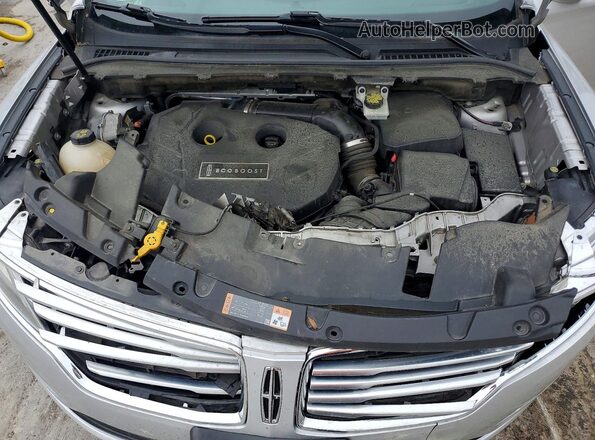 5LMCJ2C9XHUL00612 2017 LINCOLN MKC White Engine compartment view