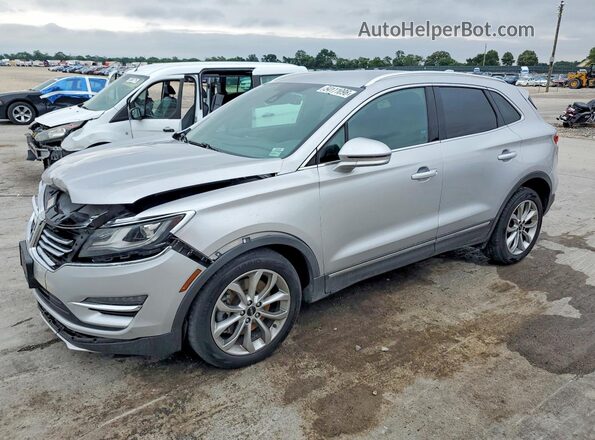 5LMCJ2C9XHUL00612 2017 LINCOLN MKC White Front left