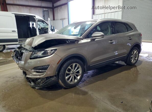 5LMCJ2D90KUL30367 2019 LINCOLN MKC Brown Vista tres cuartos delantera izquierda